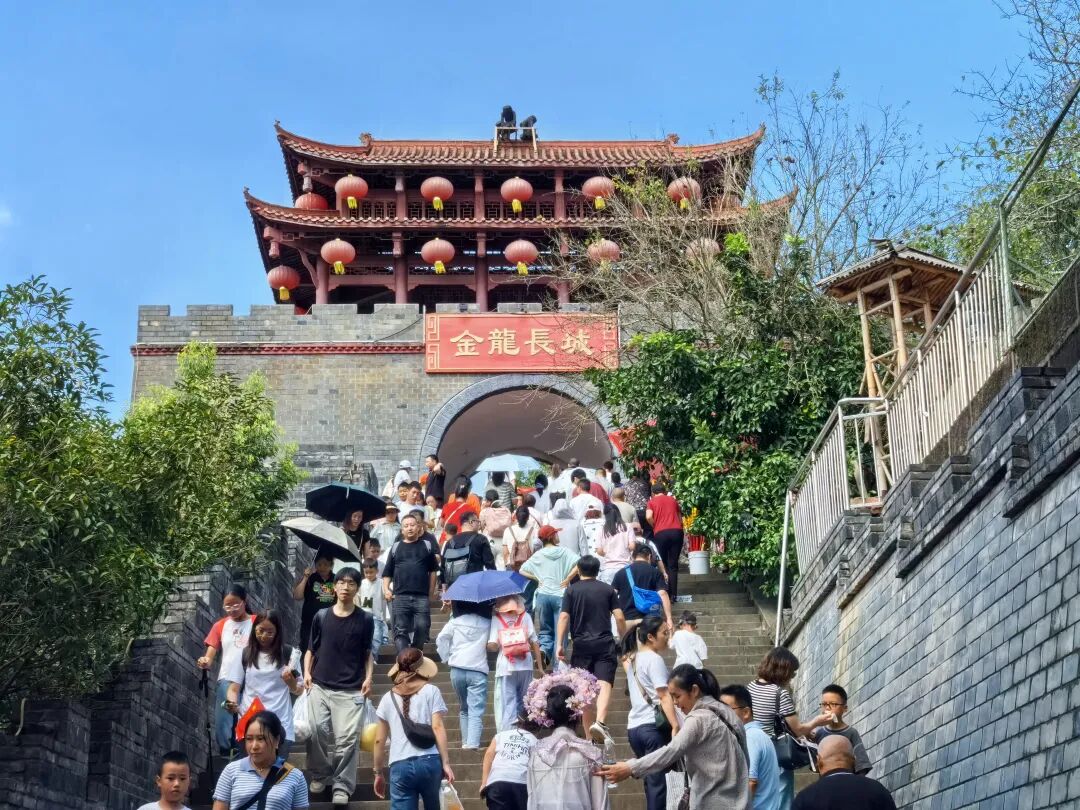 省旅投集团领导带队开展国庆、中秋“双节”安全检查并看望慰问一线干部职工